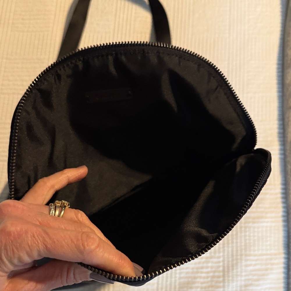 lululemon athletica Black Crossbody Bag - Picture 4 of 5